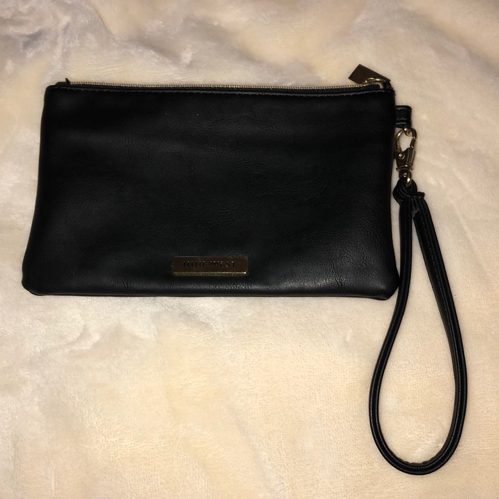 NWOT nine west wristlet